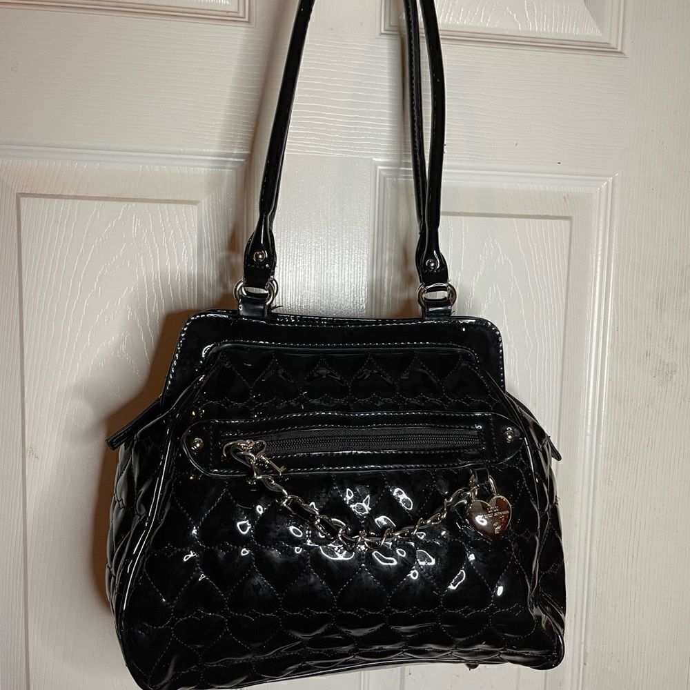 Lulu by Lulu Guinness black quilted heart patent faux leather shoulder b…